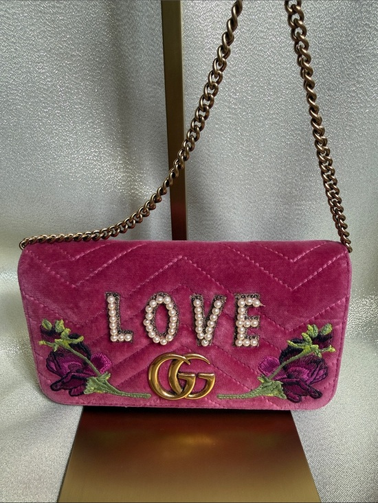 Gucci Handbags - Gucci Fuchsia Velvet 'LOVE' Shoulder Bag with Floral Embroidery